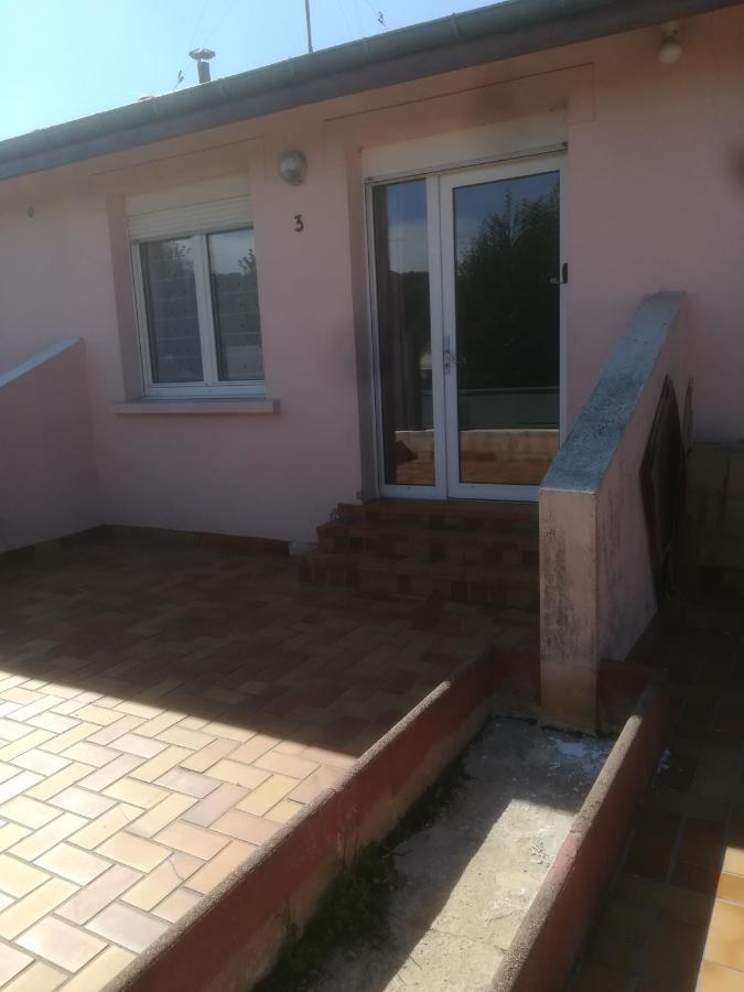 Logement De Plein Pied A Mirecourt מראה חיצוני תמונה